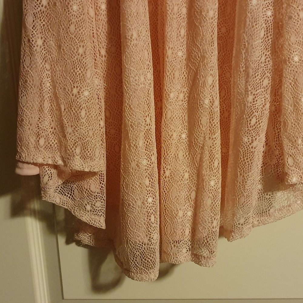 Lightweight High-Low Dress - Picture 6 of 8